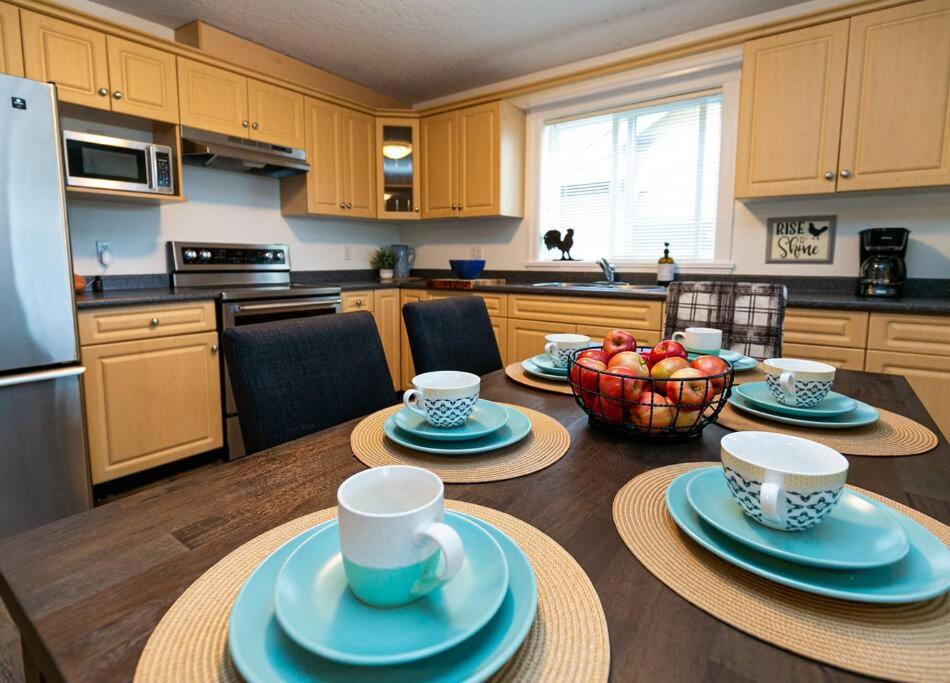 Вілла Cozy Renovated Oasis W Private Terrace & Parking Вікторія Екстер'єр фото